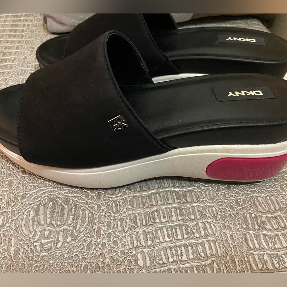 dkny platform sandals